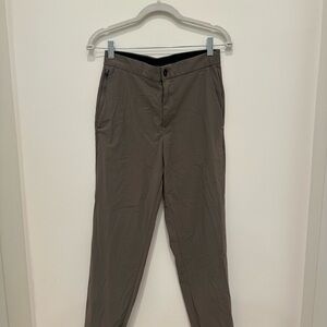 Vuori Men's Olive-Taupe Stretch Chinos